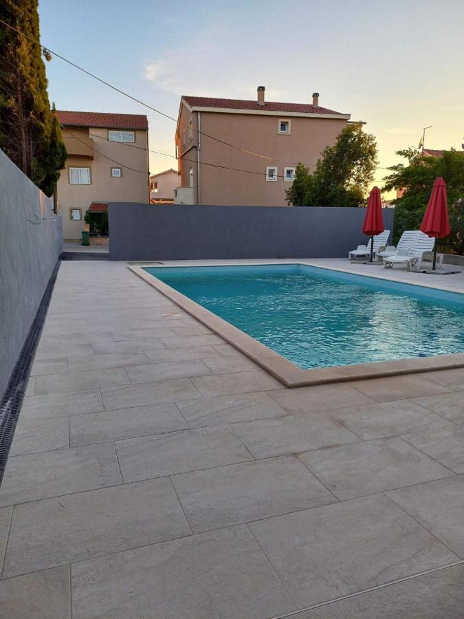 Apartments Star With Pool 比奥格勒·纳·莫鲁 外观 照片