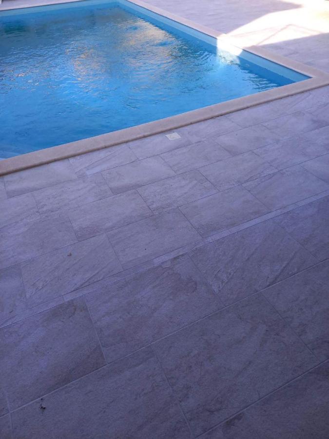 Apartments Star With Pool 比奥格勒·纳·莫鲁 外观 照片