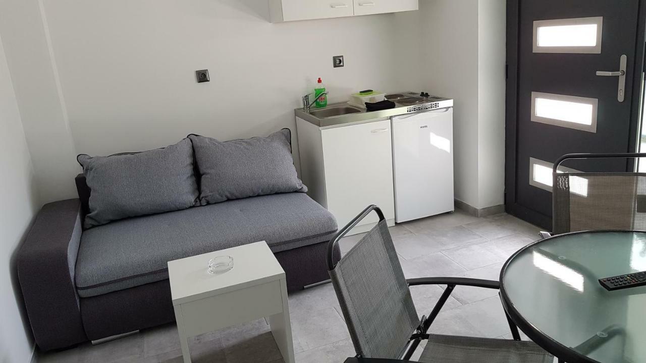 Apartments Star With Pool 比奥格勒·纳·莫鲁 外观 照片