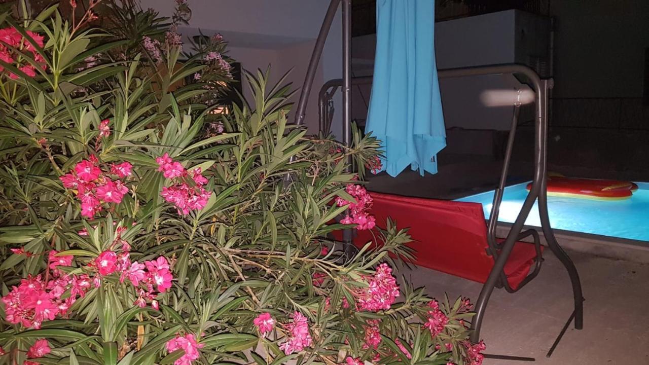 Apartments Star With Pool 比奥格勒·纳·莫鲁 外观 照片